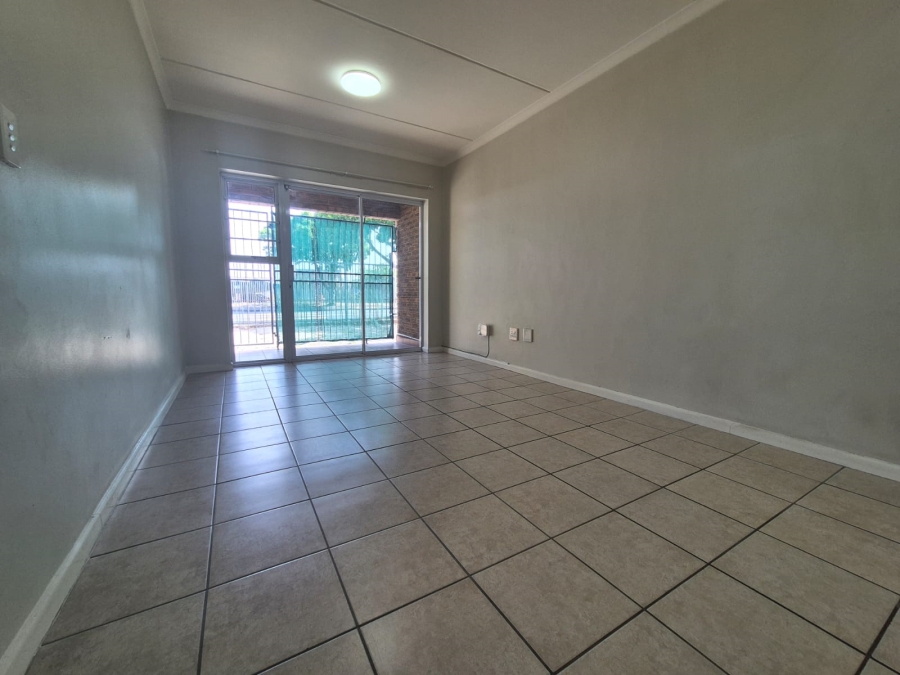 To Let 2 Bedroom Property for Rent in Protea Heights Western Cape